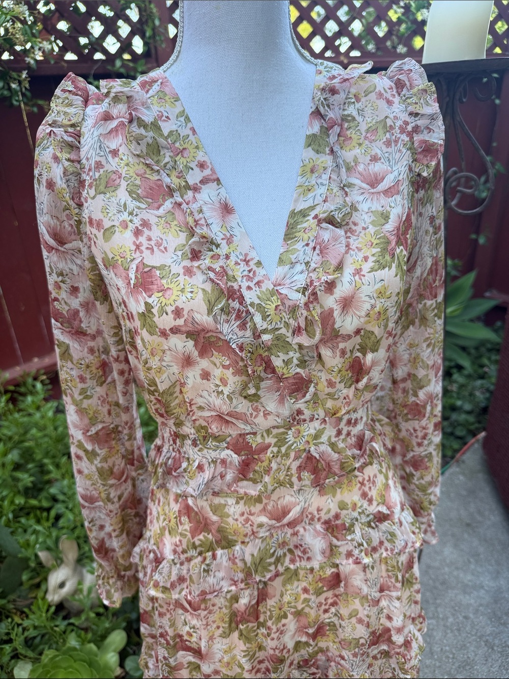 Fleur Dress in Peach Dusty Rose Floral Astr The Label - Picture 2 of 10